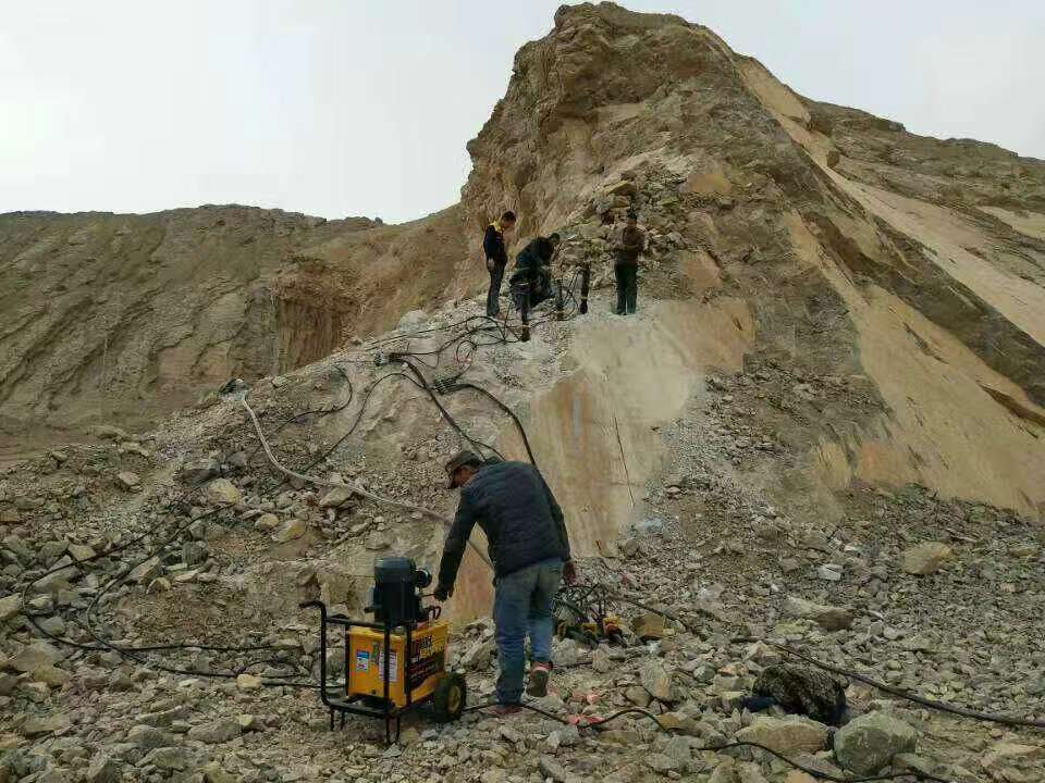 石灰巖破碎劈裂棒生產供應德清